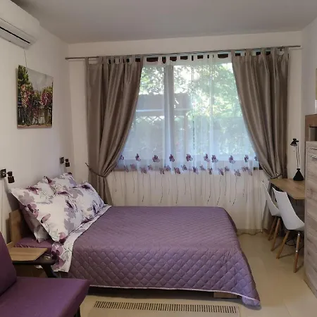 Διαμέρισμα светлая новая студия в *