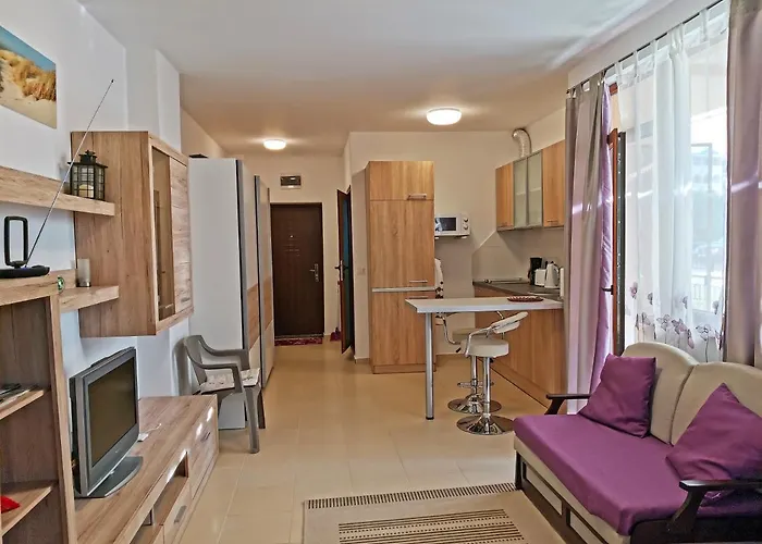 светлая новая студия в Διαμέρισμα *