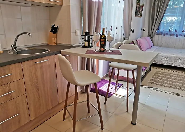 светлая новая студия в Διαμέρισμα *